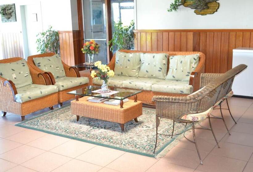 هتل West Plaza Downtown