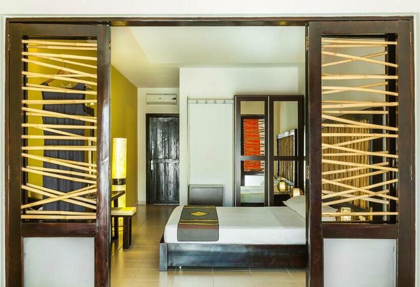 酒店 Xenios Possidi Paradise