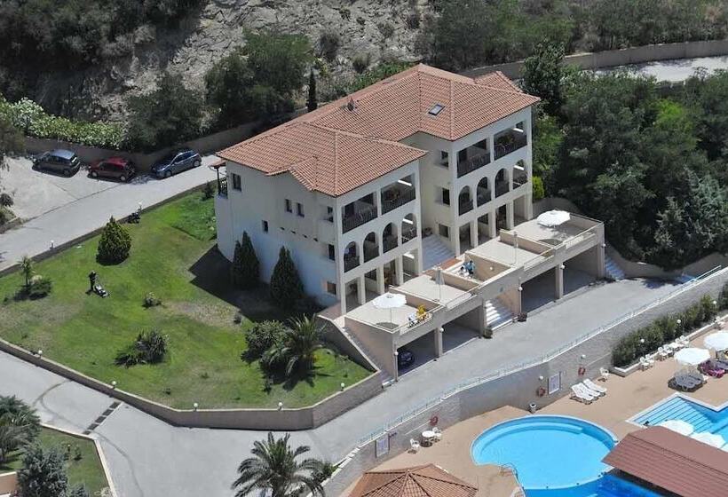 בית מלון כפרי Xenios Theoxenia