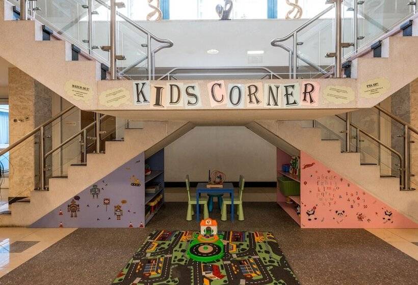 Xo Hotels Blue Square