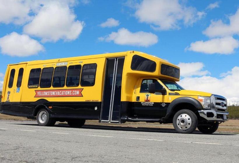 בית מלון כפרי Yellowstone Park