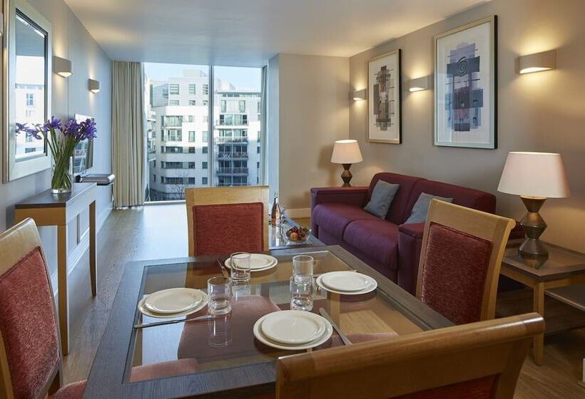 Marlin Apartments  London Bridge Empire Square