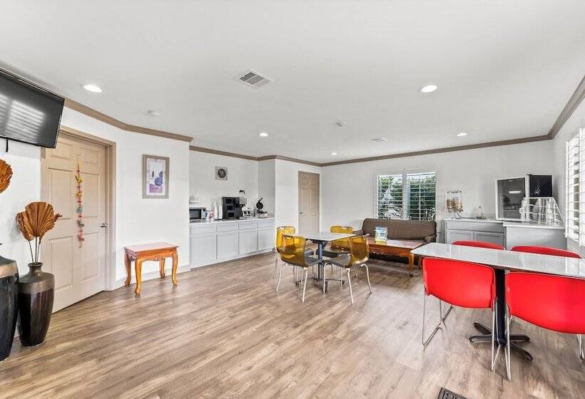 모텔 Executive Inn & Suites Magnolia