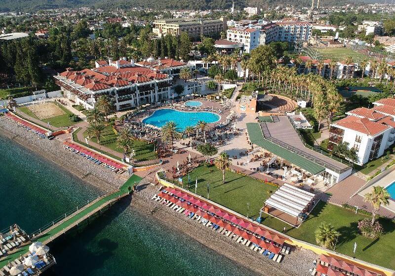 Курорт Aqi Hydros Club