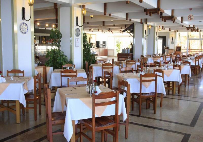 Курорт Aqi Hydros Club