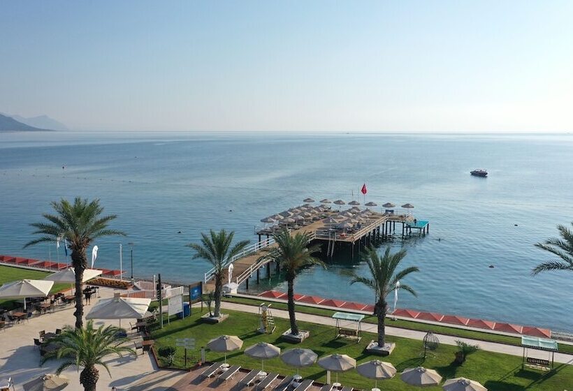 Курорт Aqi Hydros Club