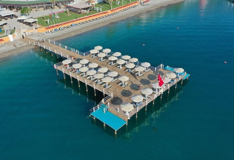 Курорт Aqi Hydros Club