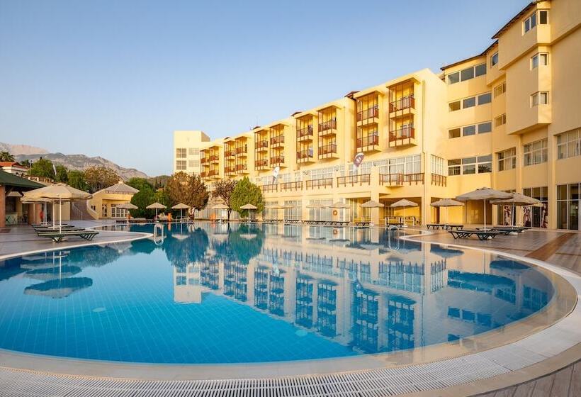 Курорт Aqi Hydros Club