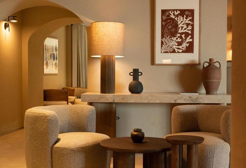 استراحتگاه Suntouch Suites