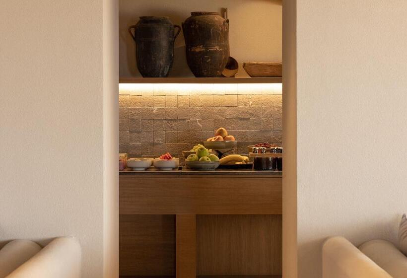 استراحتگاه Suntouch Suites