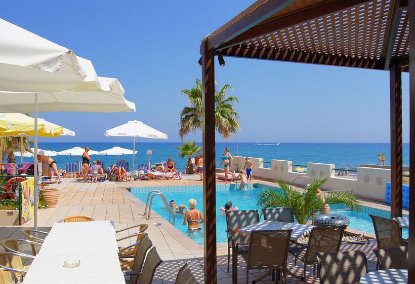 Seafront Beach  Apartments