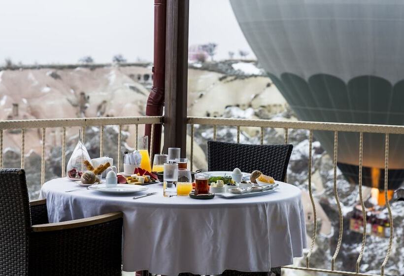 Uchisar Kaya Otel