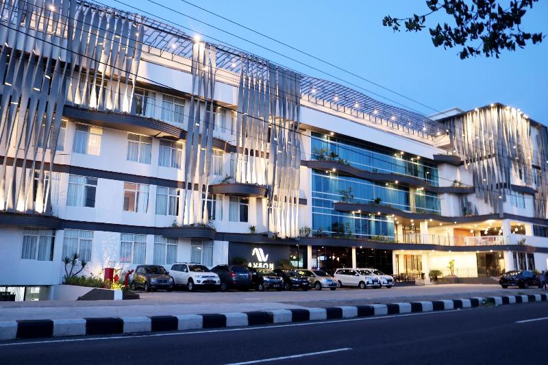 Aveon Hotel Yogyakarta By Daphna International