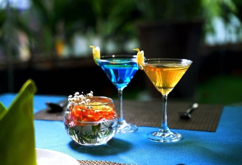 هتل Happy Life Green