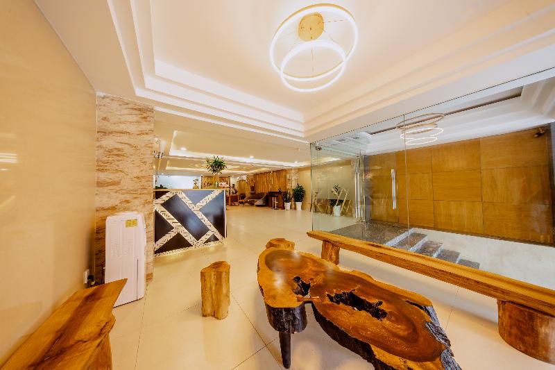 هتل Happy Life Green