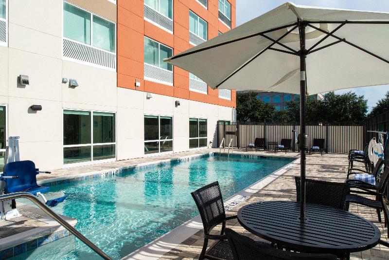 Отель Holiday Inn Express Orlando South Park, An Ihg