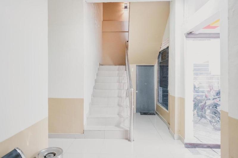 ホテル Reddoorz @ Jalan Stm Medan