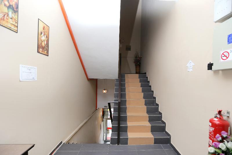 Отель Semerah Suites By Oyo Rooms