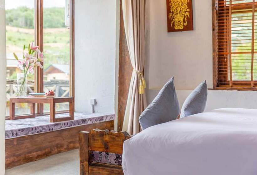 فندق Shangri La E Outfitting Boutique