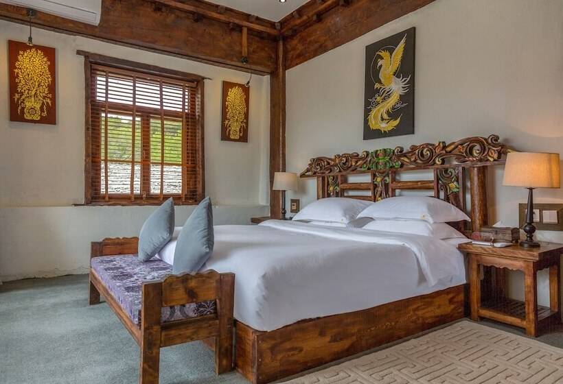 فندق Shangri La E Outfitting Boutique