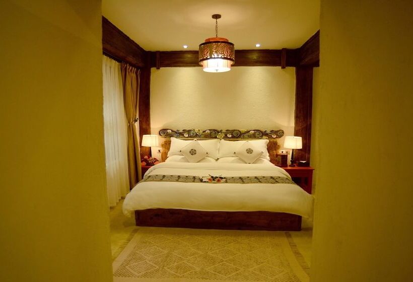 فندق Shangri La E Outfitting Boutique