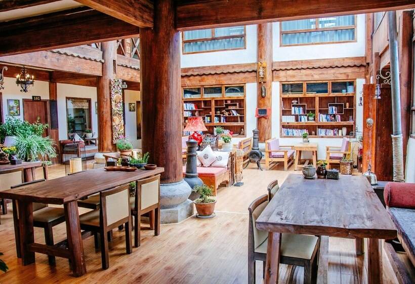 فندق Shangri La E Outfitting Boutique