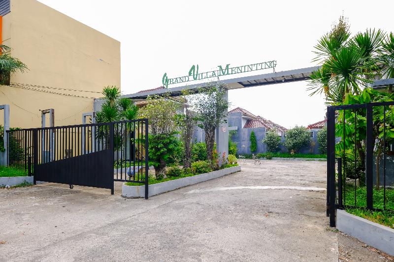 هتل Grand Villa Meninting By Oyo Rooms