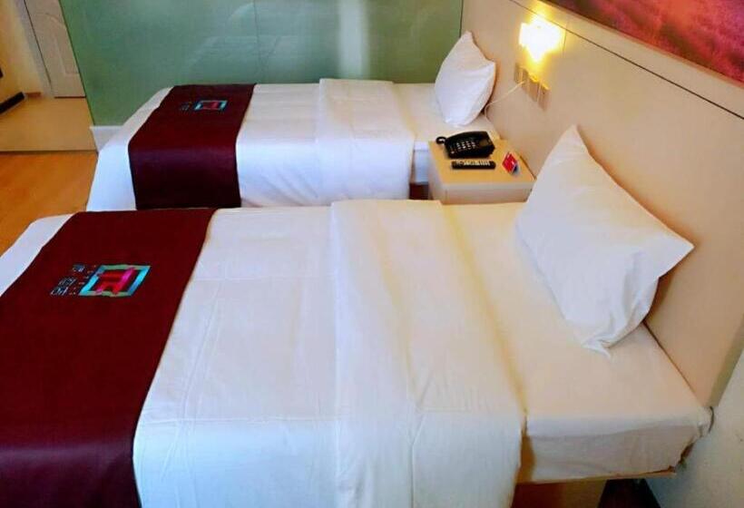 Pai Hotels·urumqi South Gate Xinhua Bookstore