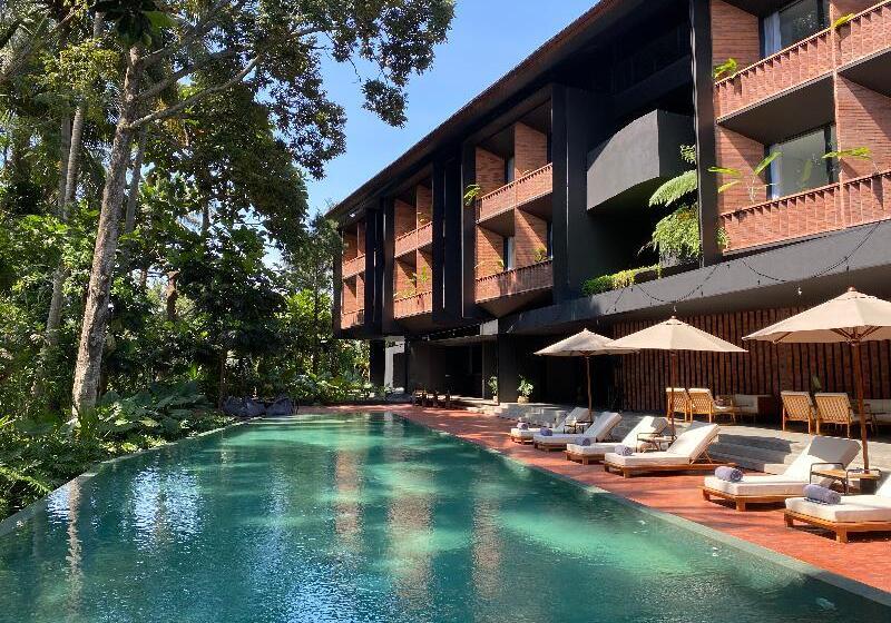 Отель Titik Dua Ubud