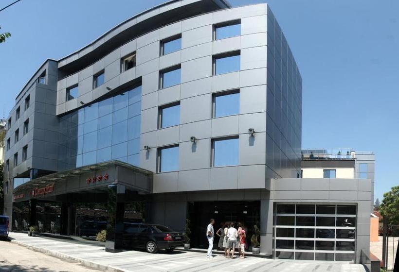 Cosmopolitan Hotel & Wellness