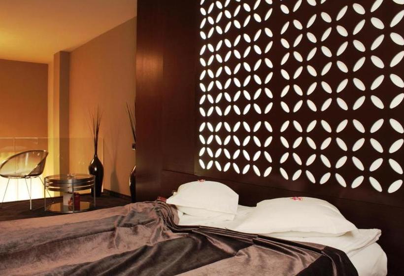 Cosmopolitan Hotel & Wellness