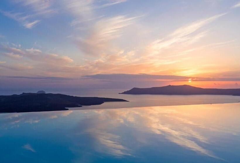 Cosmopolitan Suites - Small Luxury Hotels Of The World