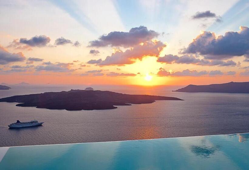 Cosmopolitan Suites - Small Luxury Hotels Of The World