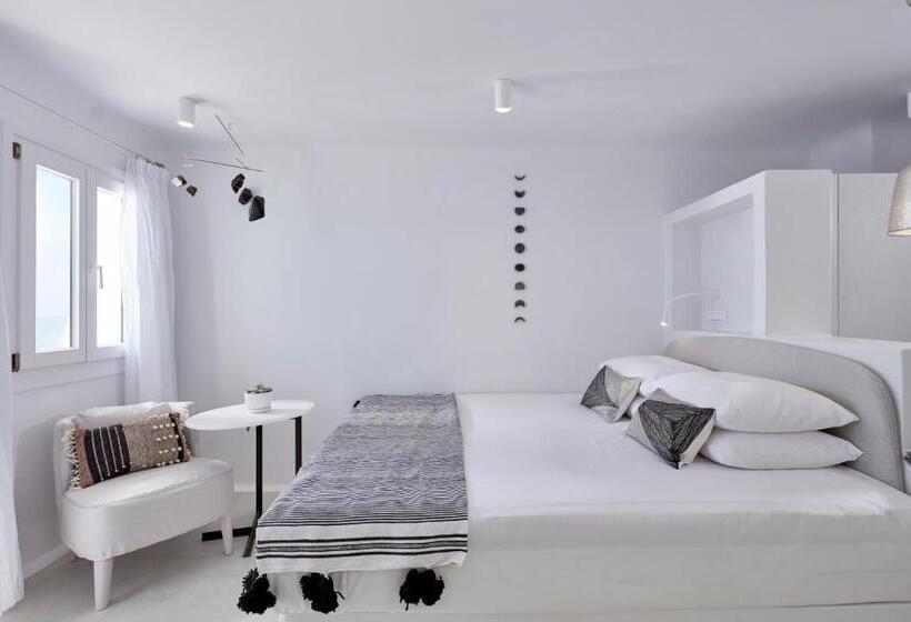 Cosmopolitan Suites - Small Luxury Hotels Of The World