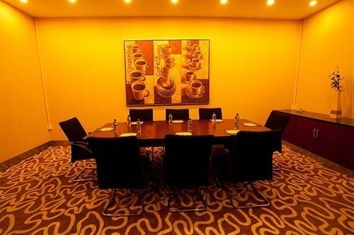 Shenzhen Caa Holy Sun Hotel, Luohu Railway Station