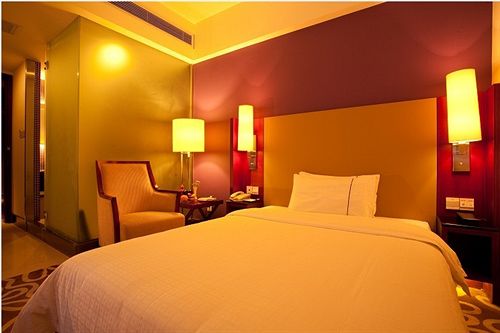 Shenzhen Caa Holy Sun Hotel, Luohu Railway Station