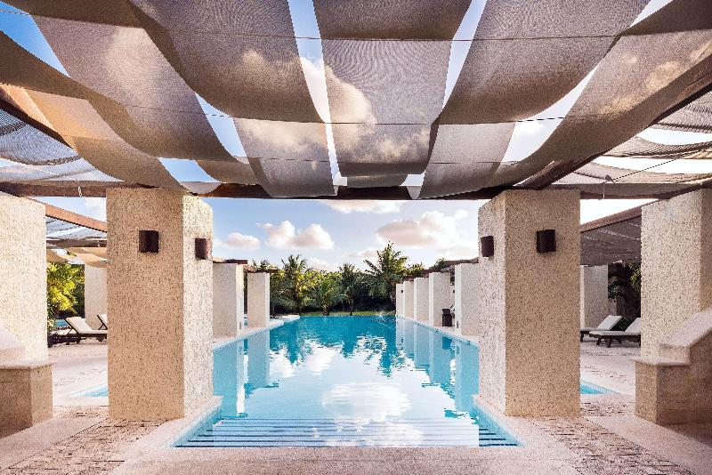 Grand Palladium Select White Sand Resort & Spa - All Inclusive