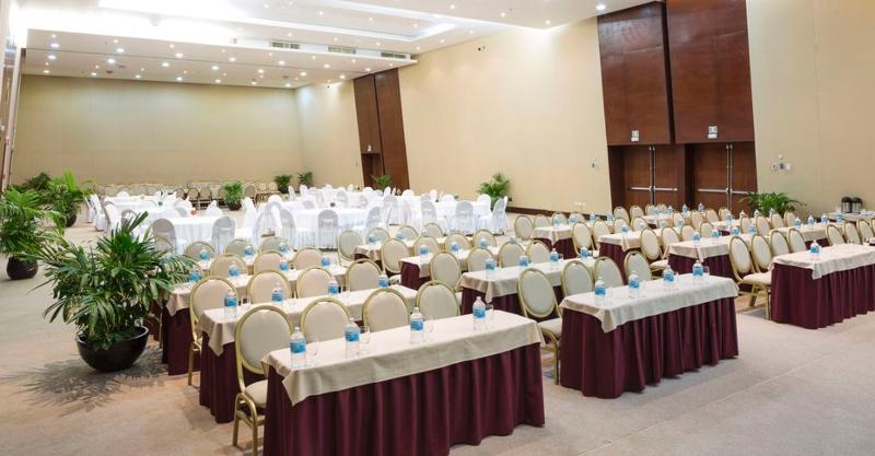 Grand Palladium Select White Sand Resort & Spa - All Inclusive