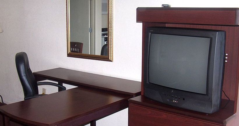 فندق American Inn & Suites