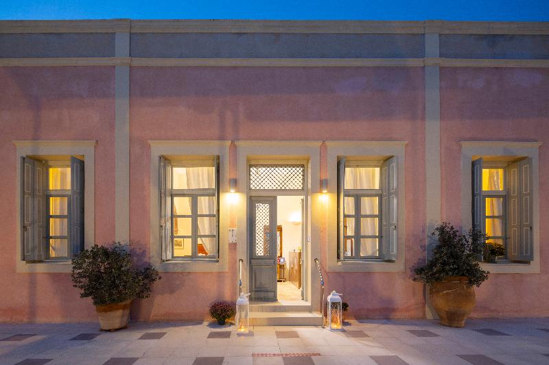 Отель Aria Lito Mansion