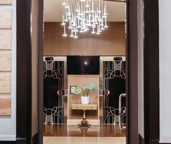 Auckland City Hotel   Hobson St