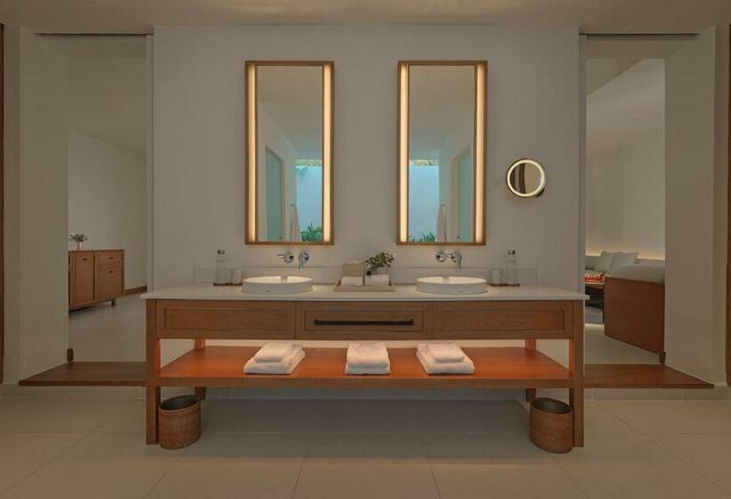 هتل Azerai Ke Ga Bay