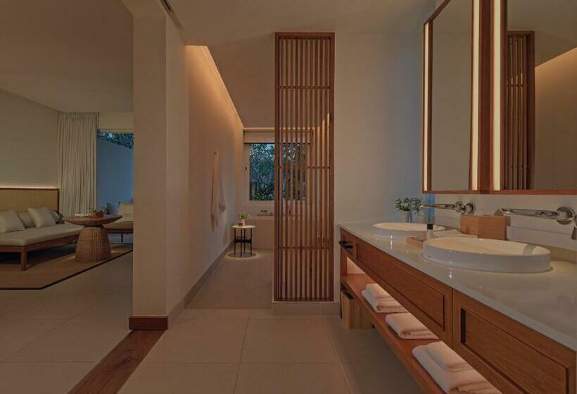 هتل Azerai Ke Ga Bay