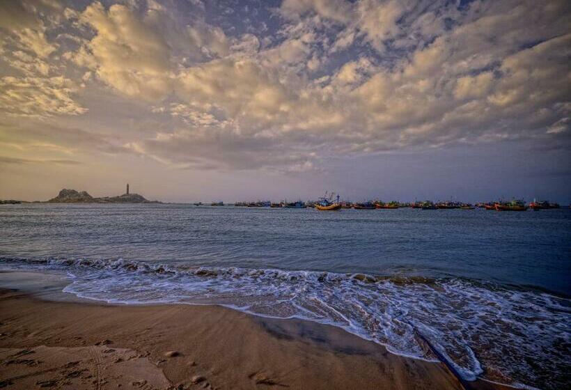 هتل Azerai Ke Ga Bay