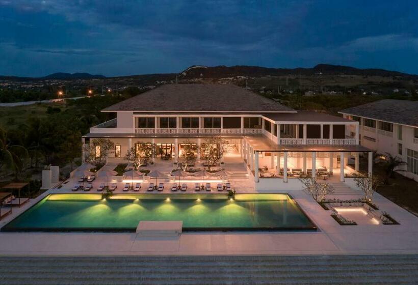 هتل Azerai Ke Ga Bay