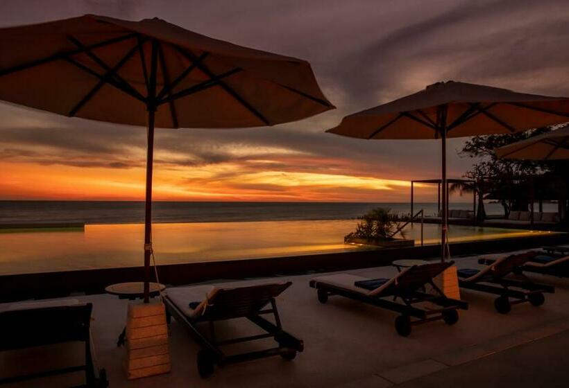 هتل Azerai Ke Ga Bay