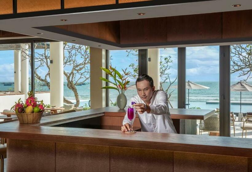 هتل Azerai Ke Ga Bay