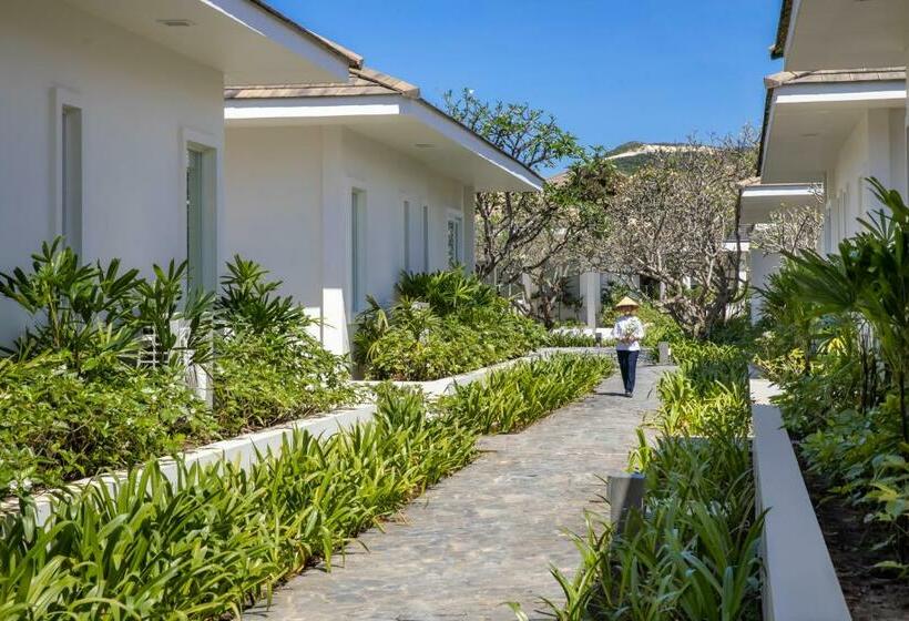 هتل Azerai Ke Ga Bay