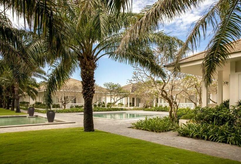 هتل Azerai Ke Ga Bay