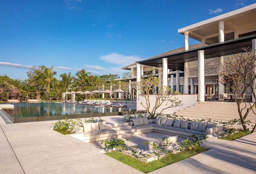 هتل Azerai Ke Ga Bay